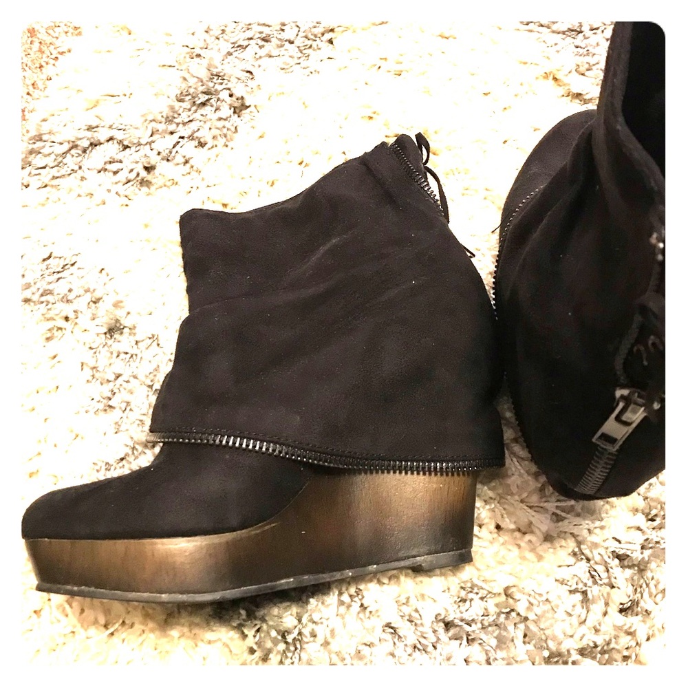 High heel boots